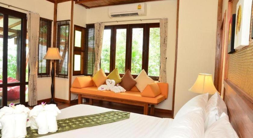 Khaothong Terrace Resort 3*